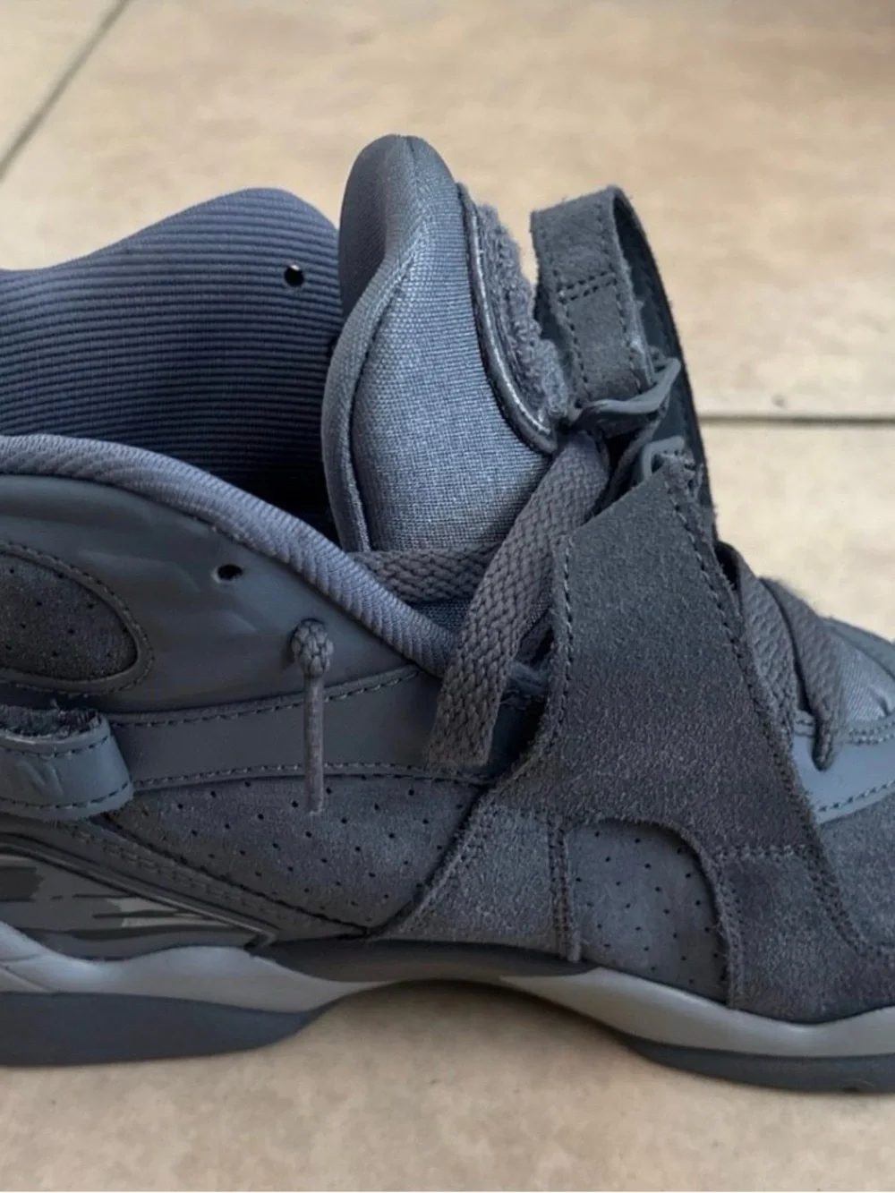 Nike Air Jordan 8 GS (Cool Grey) Size 5y